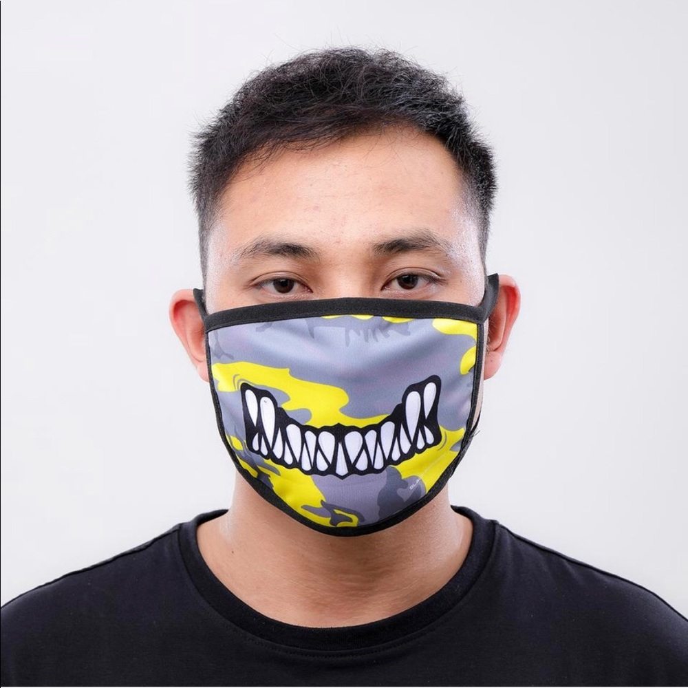 Black Pyramid Fashion Face Mask